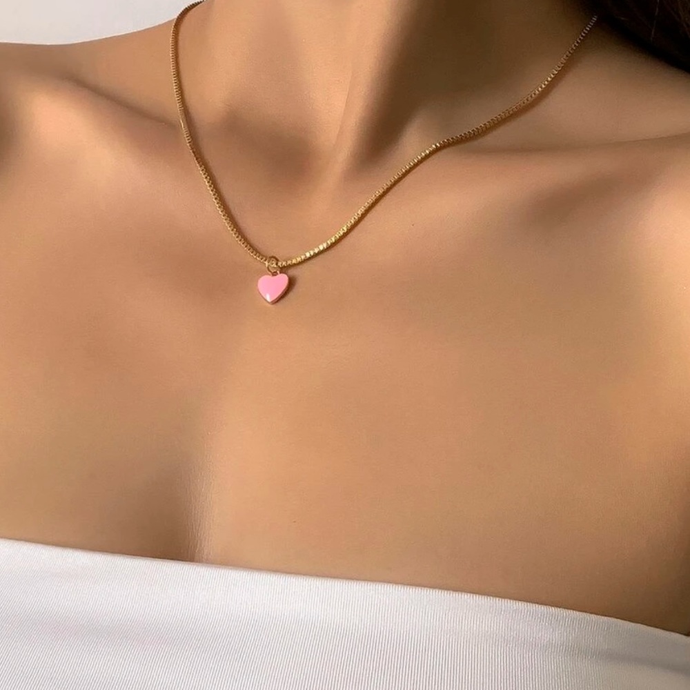 n e w |  pink heart necklace ⭐️
